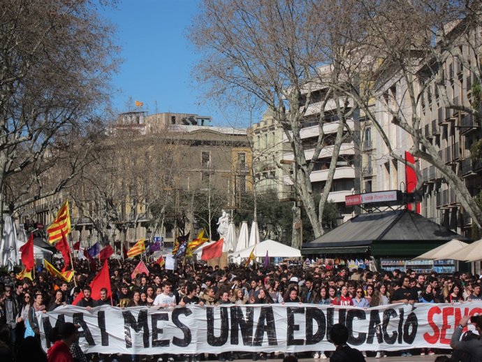 Manifestación de la Sepc contra el 3+2 (Arxivo)