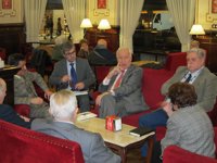 García-Margallo: "El 'no nos representa' de Podemos es lo mismo que el 'establishment' de Trump"