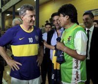 Macri invita a Morales a un partido de fútbol para aliviar la tensión por la migración