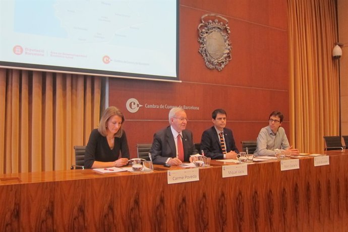 Carme Poveda, Miquel Valls (Cambra) Marc Castells, Jordi Boixader (Diputació)