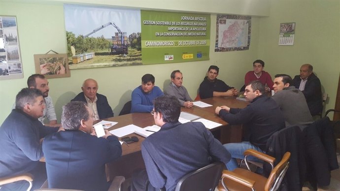 Reunión de apicultores salmantinos y cacereños