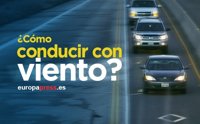 ¿Cómo conducir con viento? 7 consejos para hacerlo de forma segura