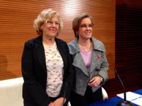 Carmena agradece al PSOE el "empujón" que les ha hecho reflexionar y Causapié se confiesa "satisfecha" por el acuerdo