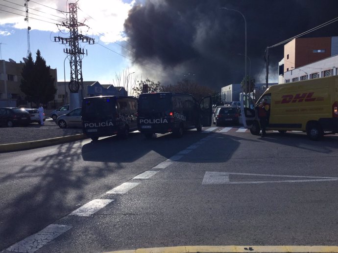 Incendio en uan nave de Paterna