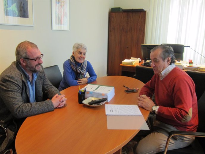 Oortavoz de Ciudadanos, Nicanor García reunido con vecinos de Grandas de Salime