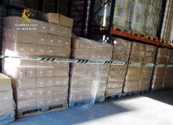 Guardia Civil aprehende más de 9.000 paquetes de toallitas de bebé
