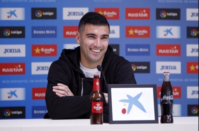 El jugador del RCD Espanyol José Antonio Reyes en rueda de prensa