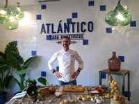 Picoteo gallego con toque viajero en el nuevo local de Pepe Solla en Valencia