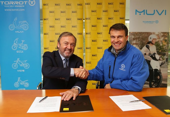 Josep Mateu, president del RACC, i Ivan Contreras, CEO de Torrot