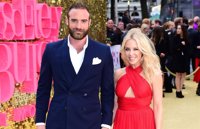 La familia de Kylie Minogue celebra la ruptura de Joshua Sasse