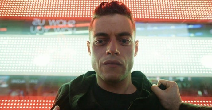 Elliot  Alderson (Rami Malek) en Mr. Robot