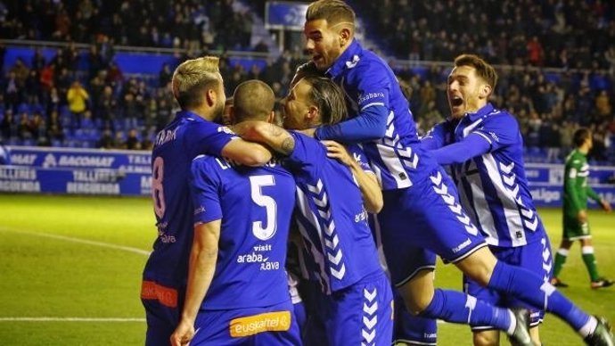 El Alavés celebra un gol