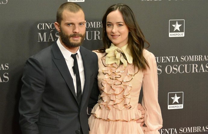 DAKOTA JOHNSON Y JAMIE DORNAN