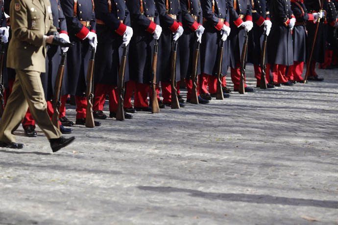 Desfile de tropas en el Cuartel General del Ejército de Tierra
