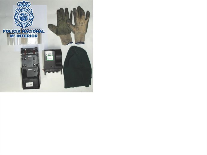 Policía Nacional Nota De Prensa Y Foto (Detenidas Dos Personas En Ronda Por Robo