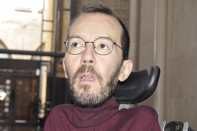 Pablo Echenique (Podemos), hoy en los pasillos de las Cortes de Aragón