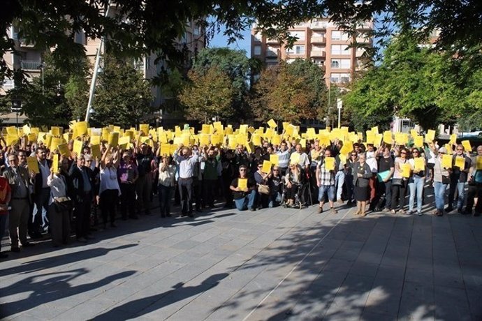 Campaña 'Ara és l'hora' de ANC y Òmnium Cultural