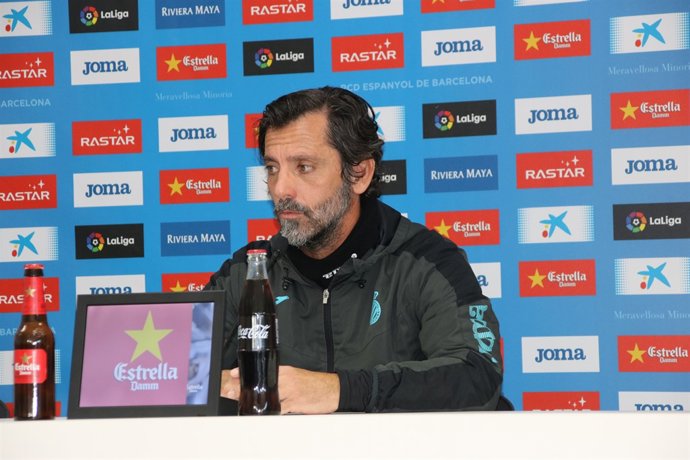 Quique Sánchez Flores en roda de premsa