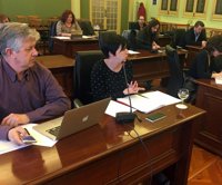 El Parlament reclama al Gobierno que proteja a las víctimas de matrimonios forzados