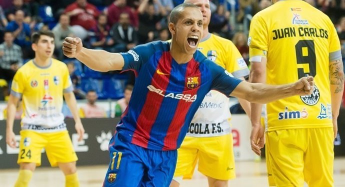 Ferrao celebra un gol con el FC Barcelona Lassa