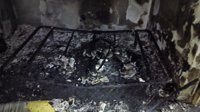 Un hombre sufre quemaduras en una mano y resulta intoxicado por el incendio declarado en una casa en Cartagena