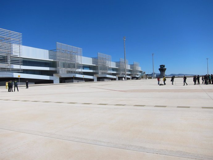 Aeropuerto de Corvera desde el exterior