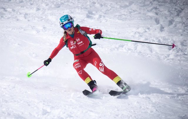 Claudia Galicia en una prueba de la Copa del Mundo de esquí