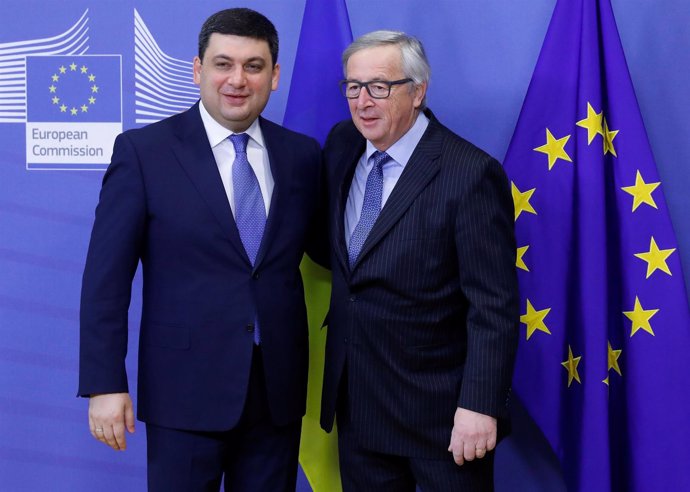 Jean-Claude Juncker y el primer ministro de Ucrania, Volodymyr Groysman