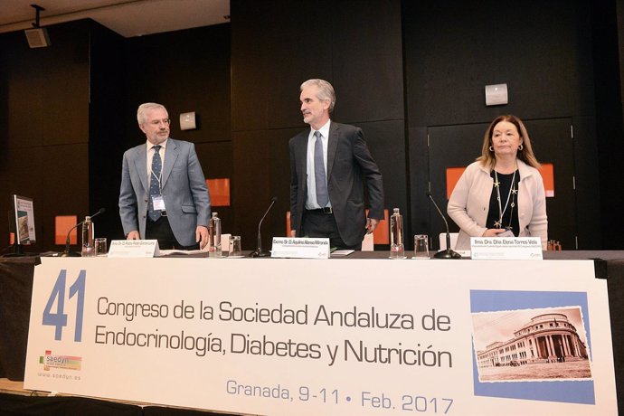 El consejero de Salud en el Congreso de la Sociedad Andaluza de Endocrinología