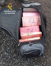 Intervenidos 23 kilos de cocaína en una bolsa oculta en una partida de chatarra en Los Barrios