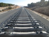 Comienza el montaje de carril en la variante de Camarillas, que acortará el trazado en casi 18 km