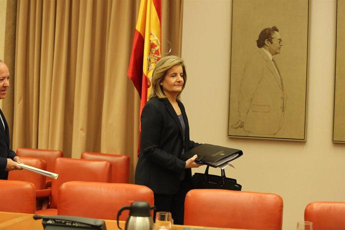  Fátima Báñez Comparece En La Comisión De Empleo Y Seguridad Social