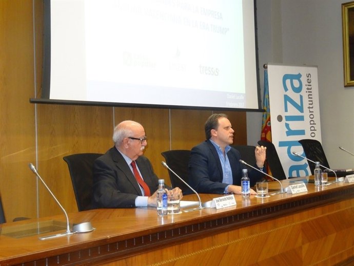 El economista ha impartido una ponencia ante empresarios familiares