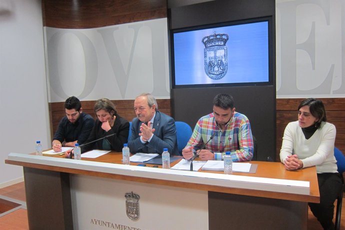 Presentación de los presupuestos de Oviedo para 2017.                          