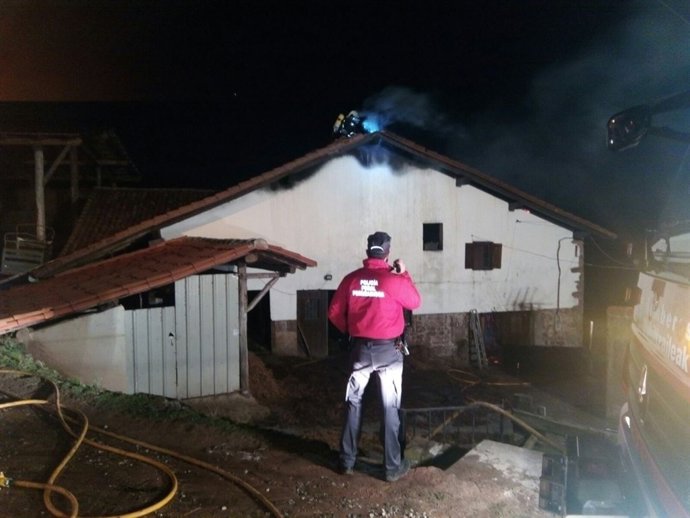 Incendio en un caserío de Erratzu