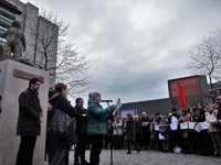 Cientos de personas homenajean en Pamplona a las víctimas de ETA