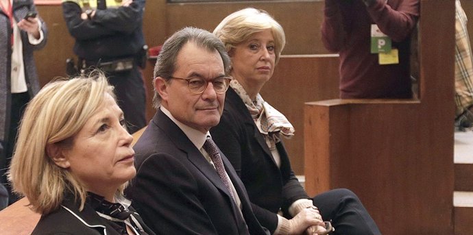 Juicio a Artur Mas, Rigau y Ortega por el 9N