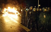 Disturbios entre policía y jóvenes en los suburbios de París