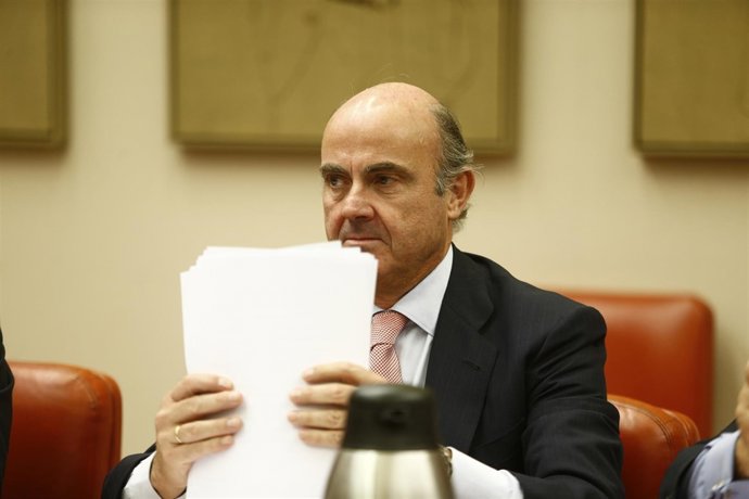 Luis de Guindos comparece en la Comisión de Economía del Congreso