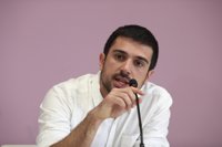 Espinar pone su Portavocía en el Senado a disposición de la nueva dirección de Podemos con ganas de continuar