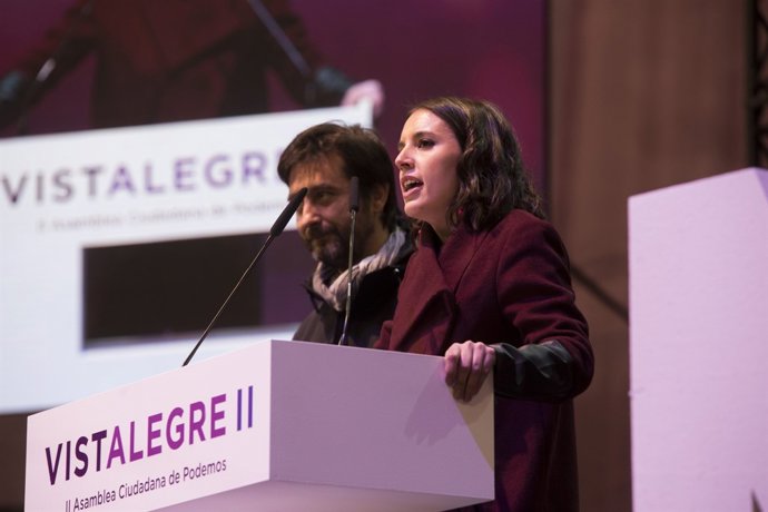 Irene Montero durant l'assemblea de Podem en Vistalegre II