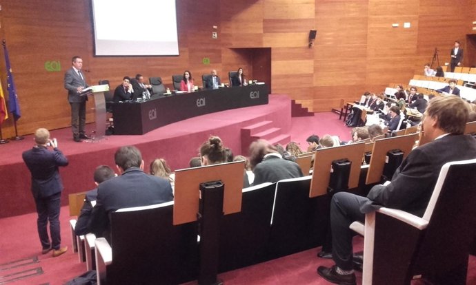 El alcalde de Sevilla inaugura Conferencia Regional del Joven Parlamento Europeo