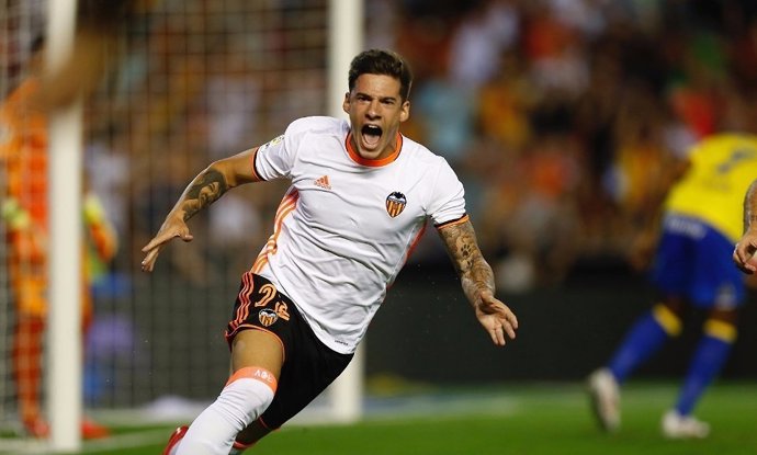 Santi Mina celebra un dels seus gols davant Las Palmas