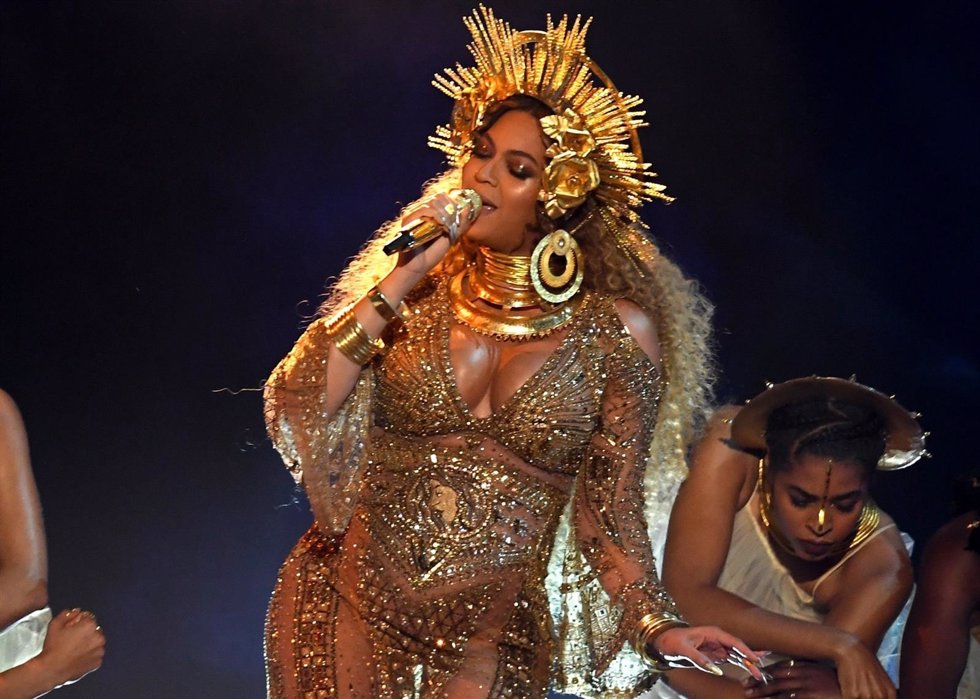 Beyoncé, luce despampanante su embarazo en los Grammy./ Getty Images