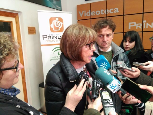 Adelaida de la Calle rueda de prensa Málaga febrero 2017 consejera Educación