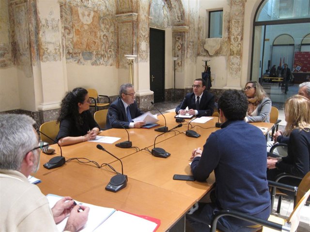 Un momento de la reunión de la Comisión                       