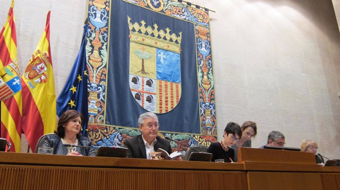 Mesa de las Cortes de Aragón