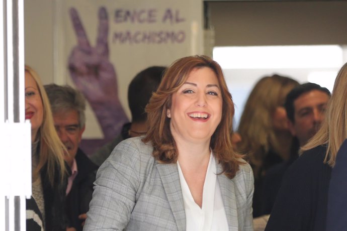 Susana Díaz visita un centro de servicios sociales en La Rinconada (Sevilla)