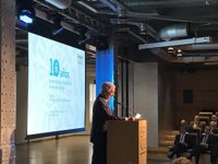 Vargas Llosa insta a los hispanohablantes a "movilizarse" junto a los "países agraviados" por Trump