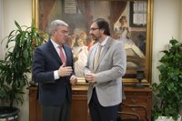 El rector de la UJA y el secretario de Estado de Hacienda abordan líneas de colaboración institucional